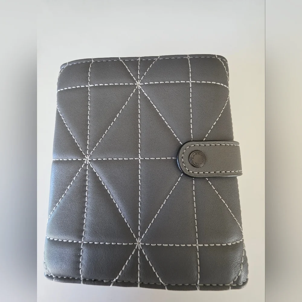 Coach Quilted Leather Large Accordion Zip Wallet Heather Grey/Black-NWT